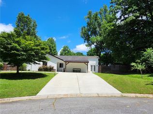 3925 Glenaire Ct, Duluth, GA 30096