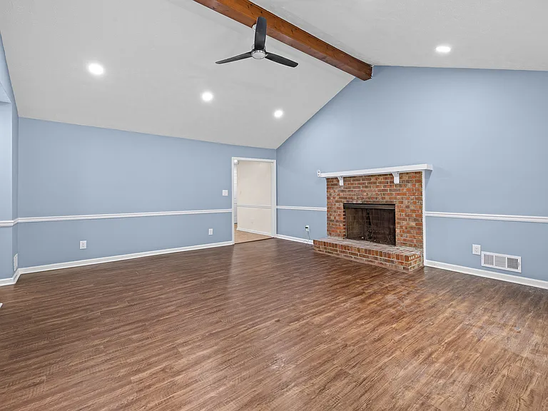 412 Willow Ct SE — Photo 16