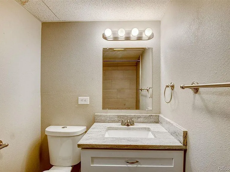 2281 S Vaughn Way #204A — Photo 9
