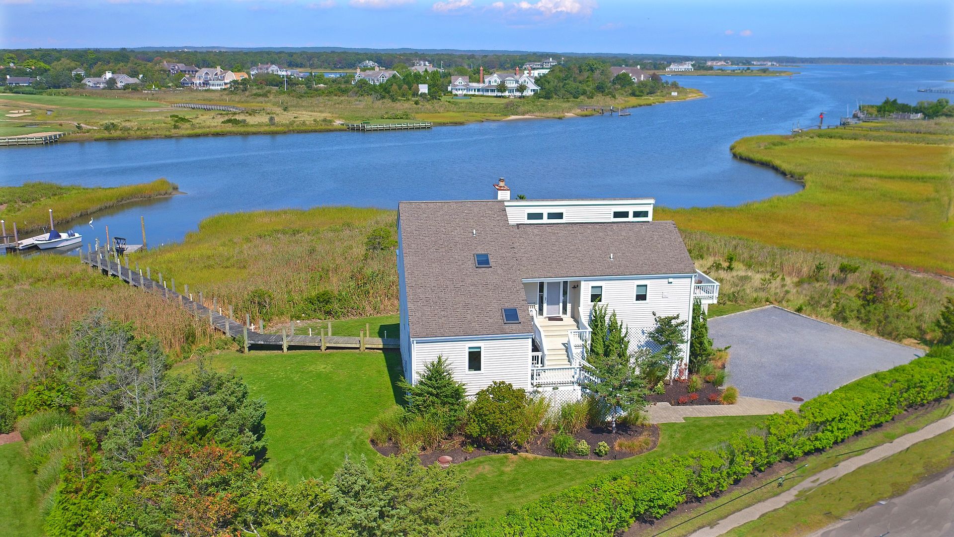 147 Dune Rd, Quogue, NY 11959 Out East