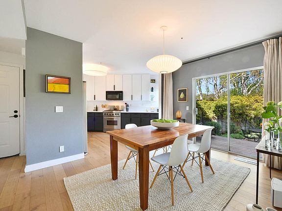 5th image of 9 Creekside Court