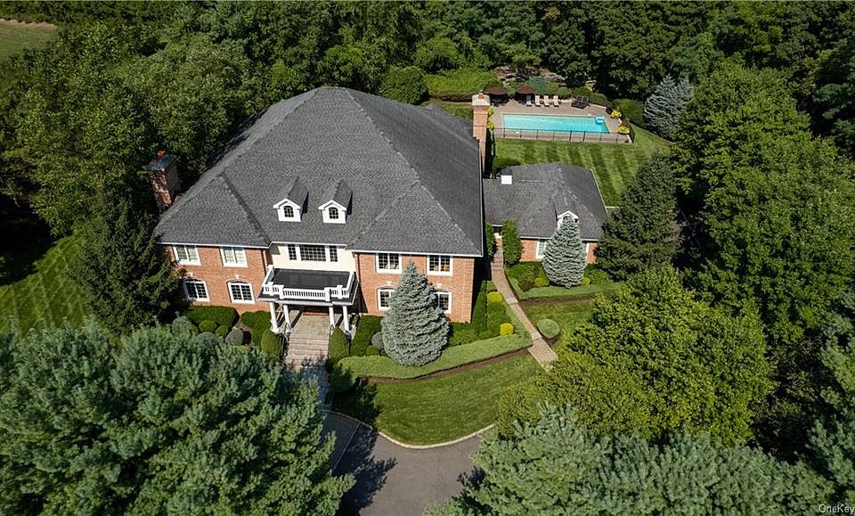 16 Knightsbridge Manor Road Purchase NY 10577 Zillow   C760b98014430b05f6bf1b809736adcc Cc Ft 960 