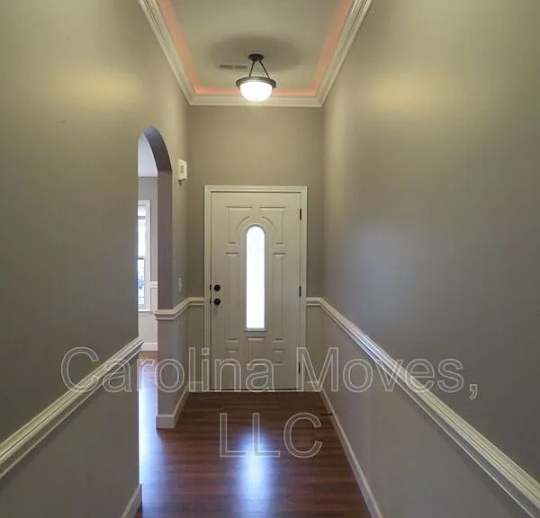 105 Dellwood Dr — Photo 2