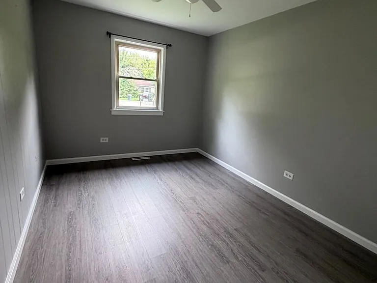 1811 Hazelwood Dr — Photo 7