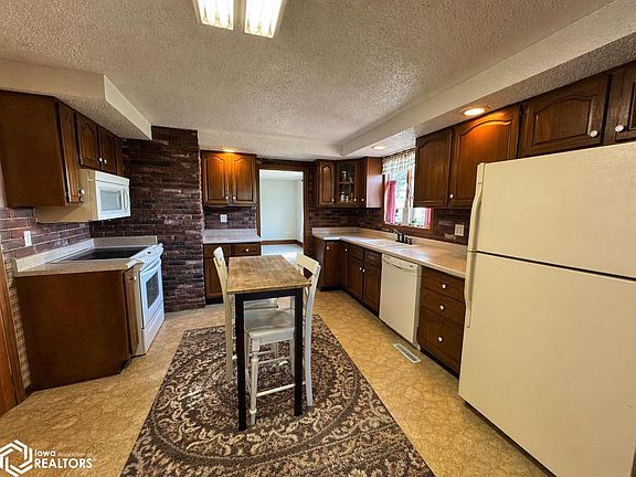 5th image of 75388 Tucson Rd