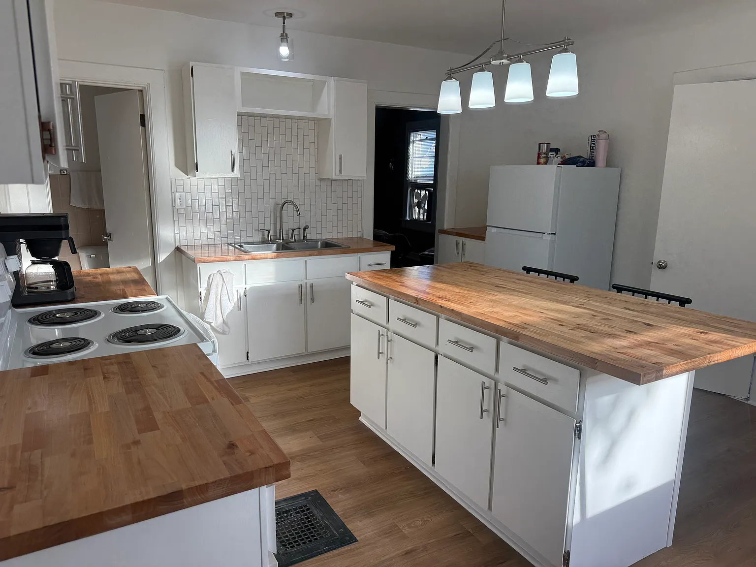 3 bed, 800 sqft, $1,500 — Photo 4