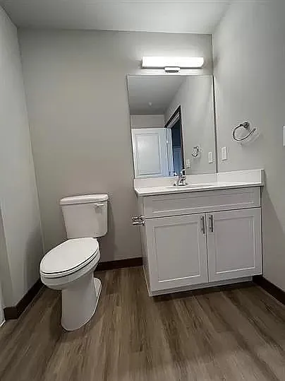 Lake Drive Apartments — Photo 10