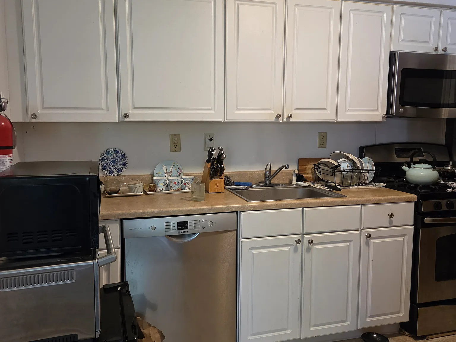 1 bed, 811 sqft, $2,100 — Photo 2