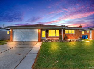 14135 Ivanhoe Dr, Warren, MI