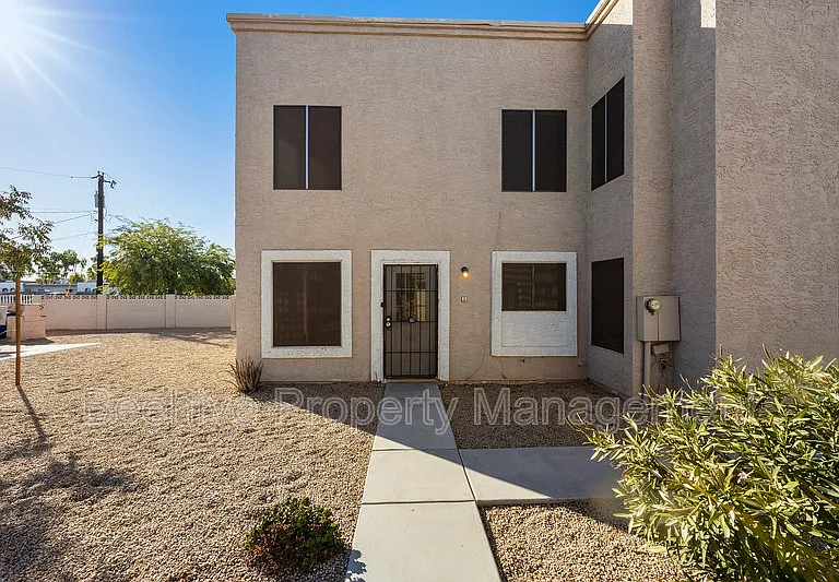 2732 E Culver St #1 — Photo 2