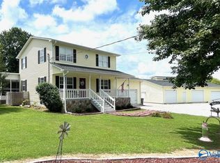 1469 Manley Rd, New Market, AL 35761