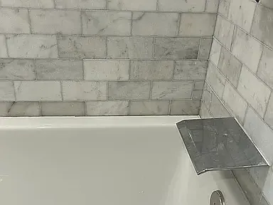 Italian marble with air bubble deep tub - Queen bath 1