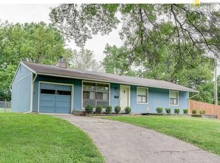 6302 W 77th Ter, Prairie Village, KS 66204