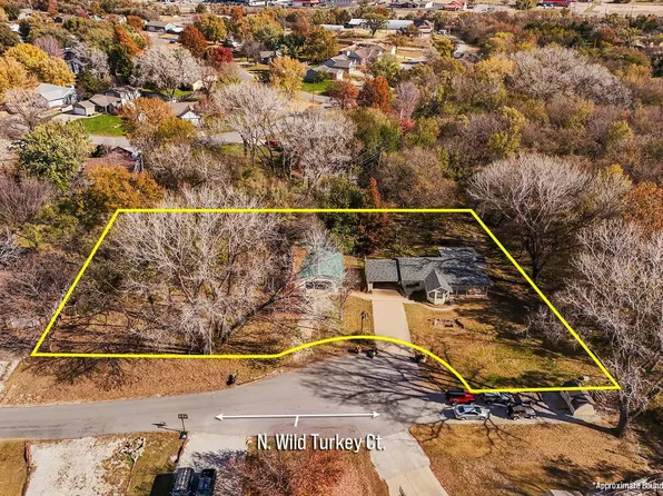 1100 N Wild Turkey Ct, Derby, KS 67037