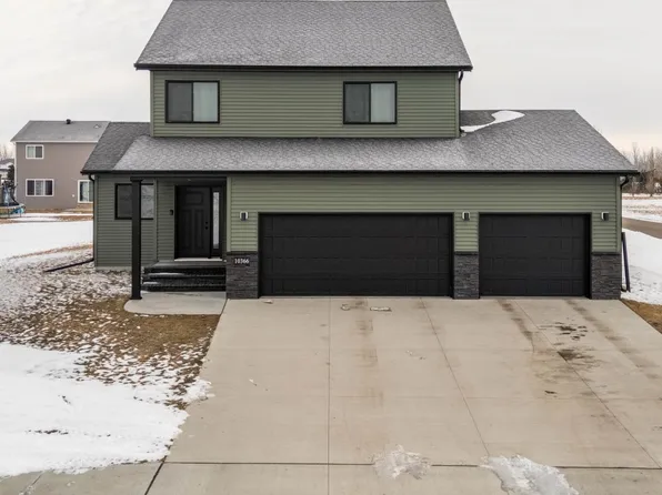 10366 73rd St S, Horace, ND 58047