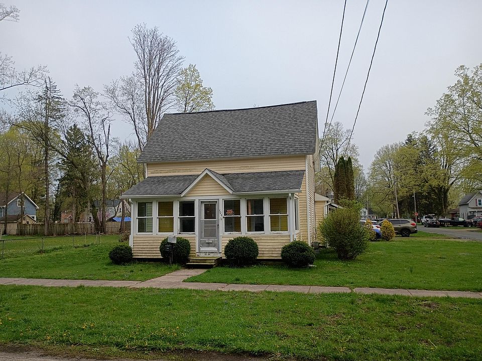 1st image of 109 E Cass St
