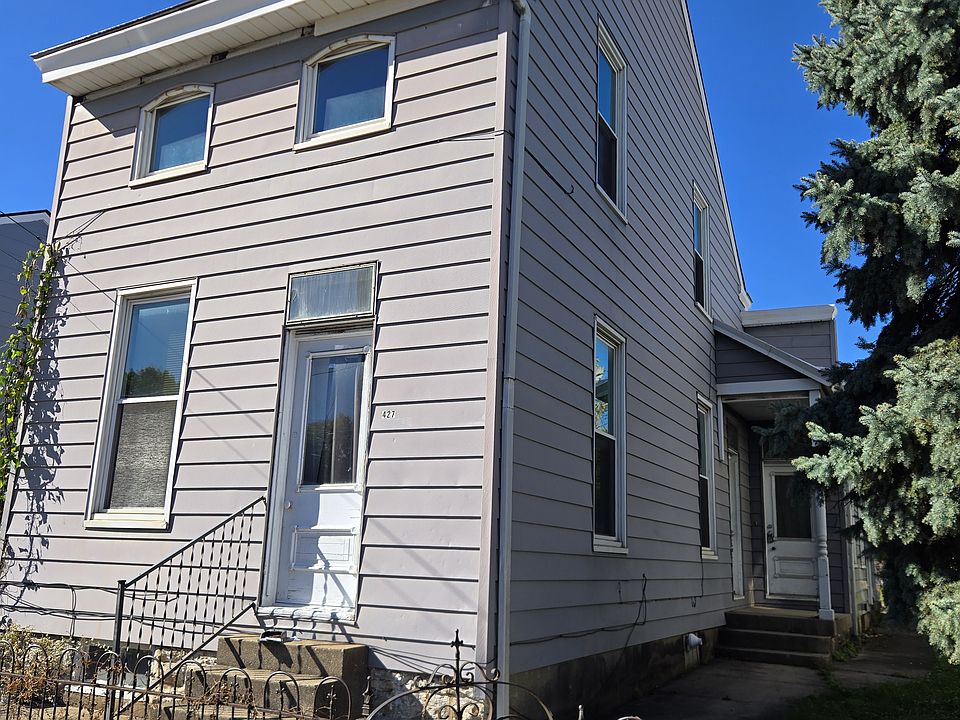 1st image of 427 W 12th St