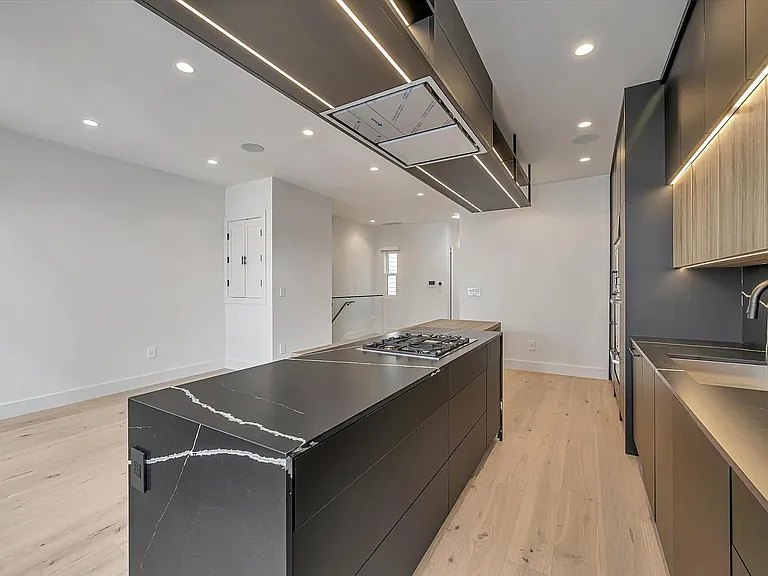 124 Varennes St #0 — Photo 7