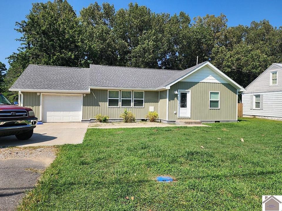 1st image of 3236 Estes Ln