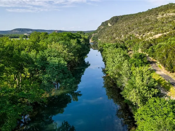 831 Wade Rd, New Braunfels, TX 78132