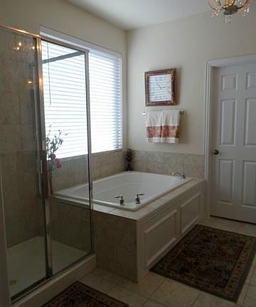 4th image of 3309 Heritage Dr