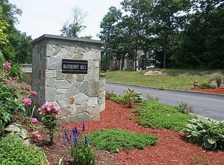 30 Rock Way, North Kingstown, RI 02818