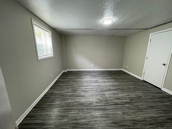4th image of 1029 Cross Keys Rd APT 5