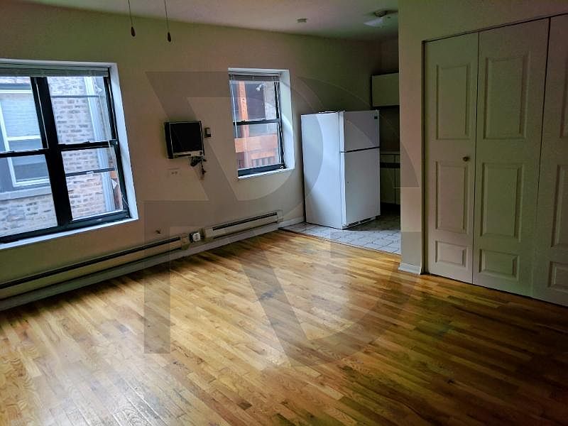 1st image of 821 W Cornelia Ave APT 317