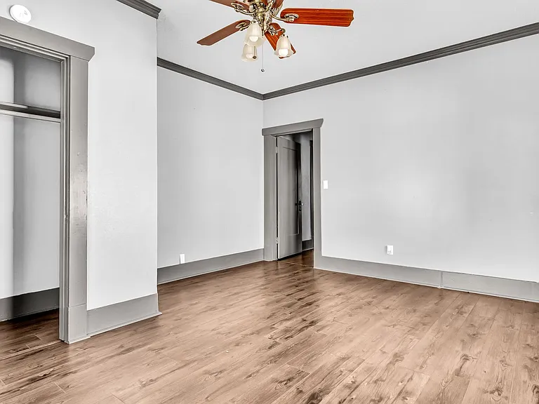 1211 Stanley St SW — Photo 11
