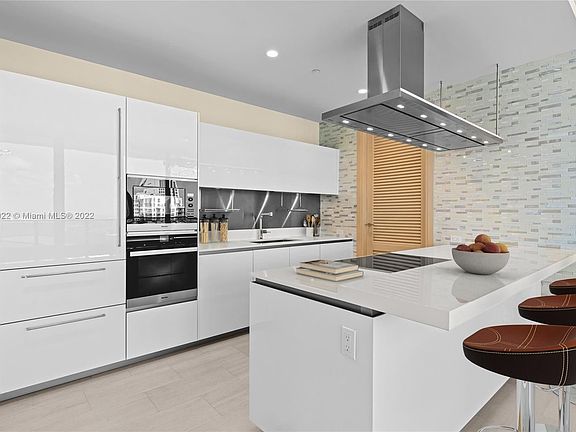 3rd image of 1000 Brickell Plz Penthouse 5405