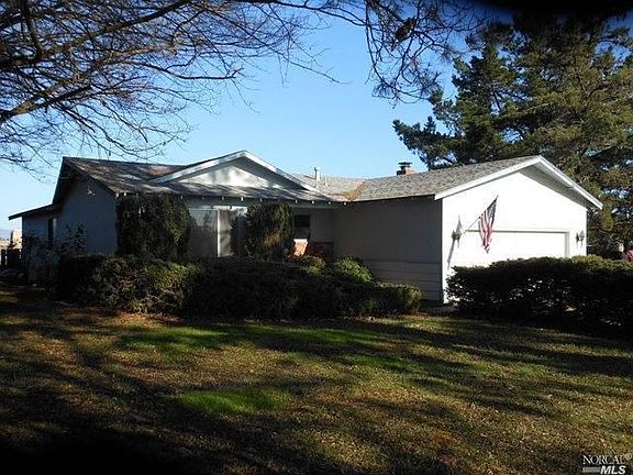 2nd image of 320 Meadowlark Ln