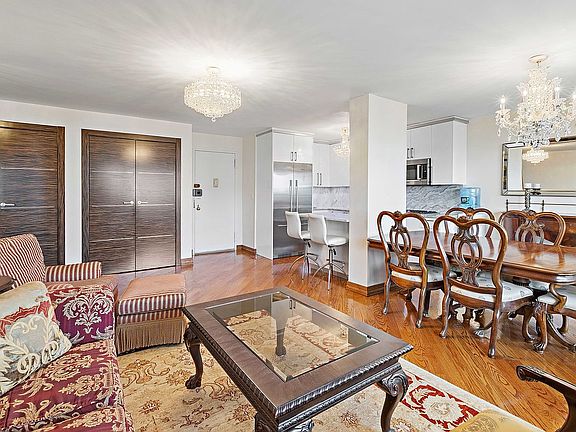 5th image of 448 Neptune Ave APT 19H