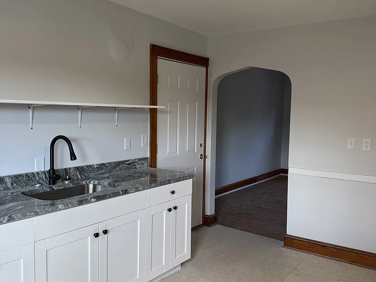 3378 E Main St #5 — Photo 1