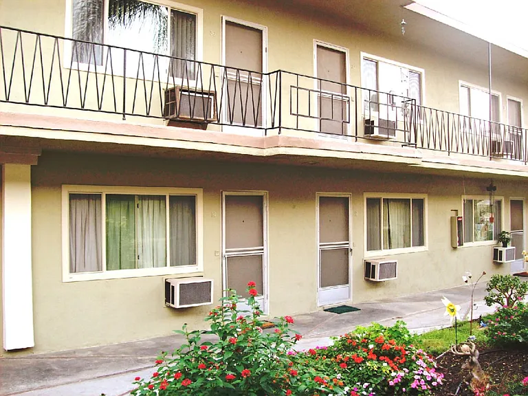 838 N Azusa Ave #7 — Photo 2
