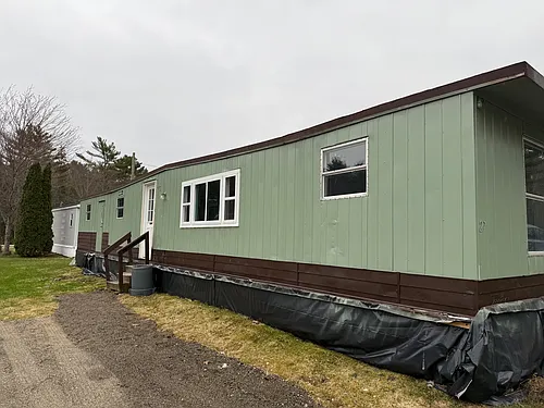27 Austin Dr Photo 1