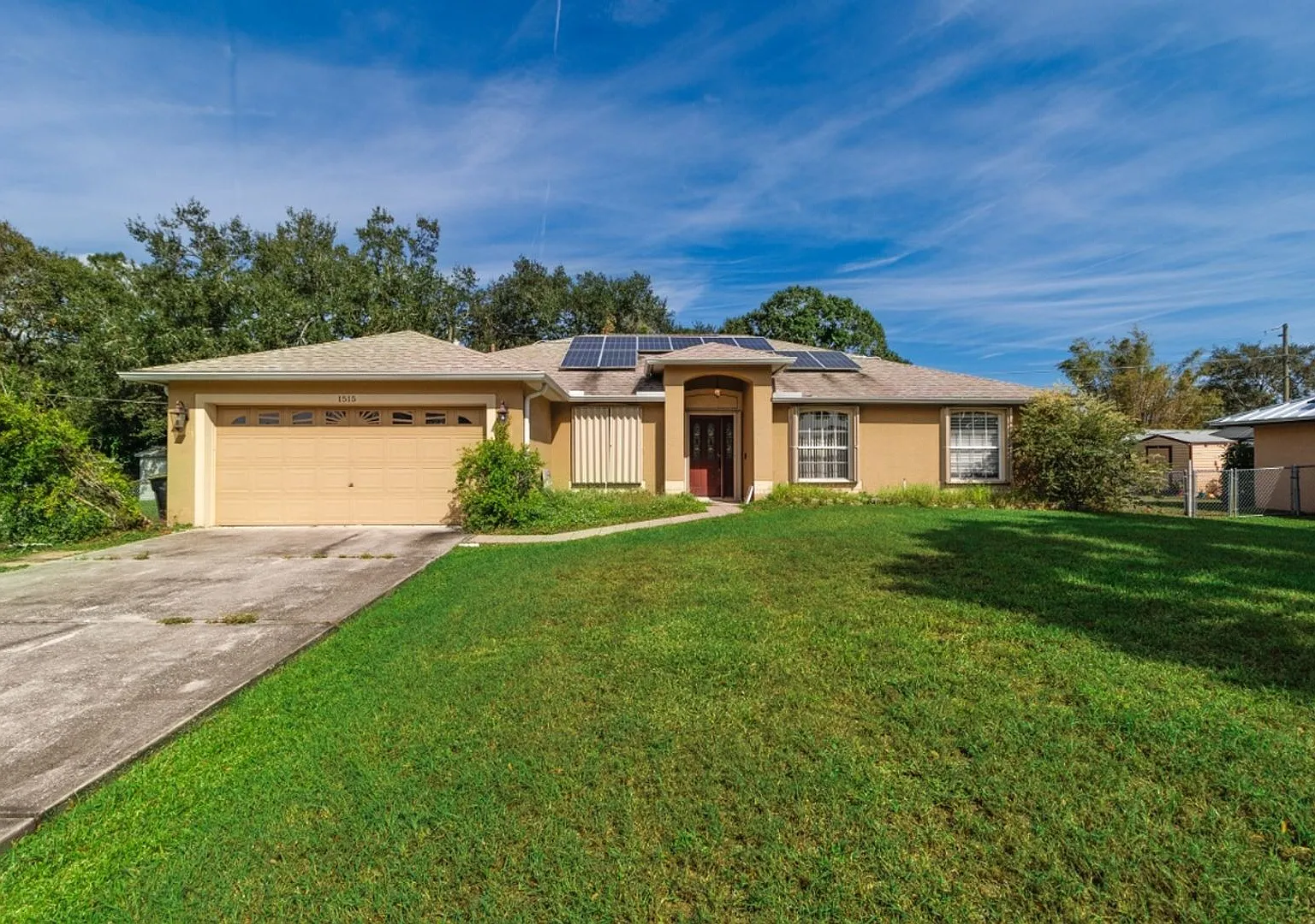 Spacious 4BR House in Palm Bay — Photo 1