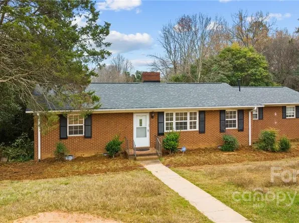 4902 Idlewild Rd N, Charlotte, NC 28227
