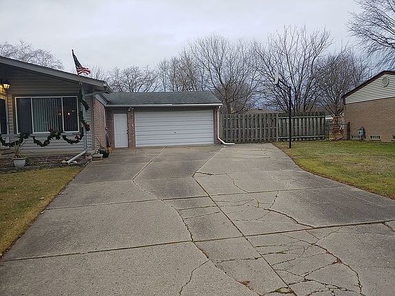 2nd image of 50223 Anders St