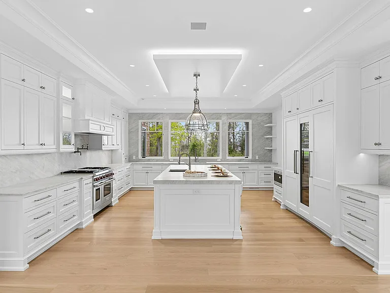 25 Fresh Pond Rd — Photo 34