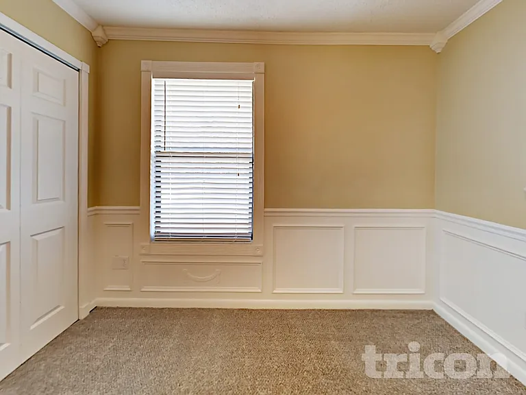 4324 Queensway Dr — Photo 16