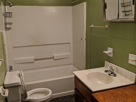 5th image of 268 Dogwood Ln