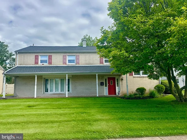 713 Worthington Dr, Warminster, PA 18974