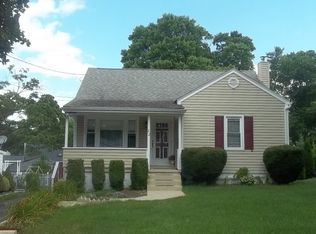 22 Pleasant View Ave, Washington, NJ 07882