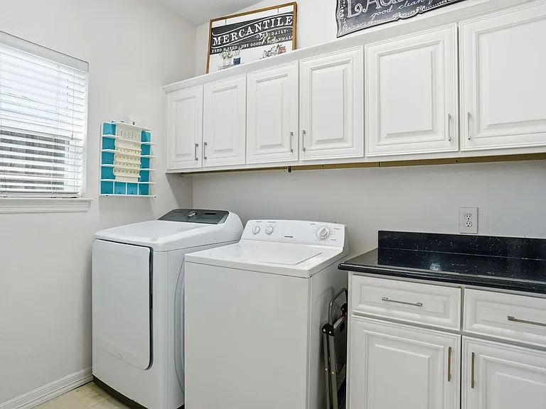 3909 Hogan Manor Dr — Photo 30