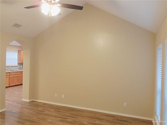 3rd image of 4220 Eagle Ave