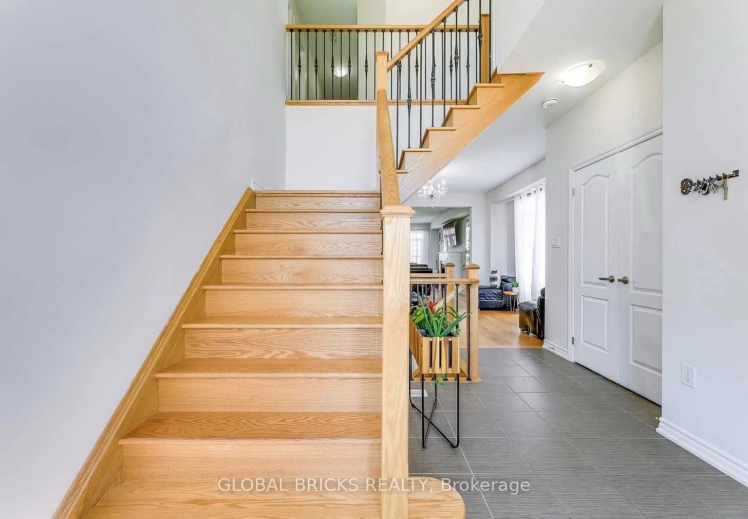 4 bed, $2,999 — Photo 4