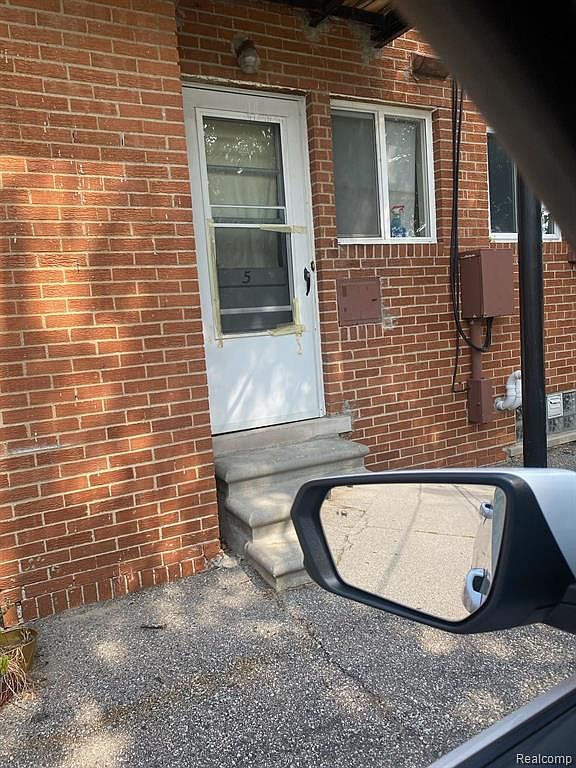 25 Highland Ave APT 5, Clawson, MI 48017 MLS 20230081106 Zillow
