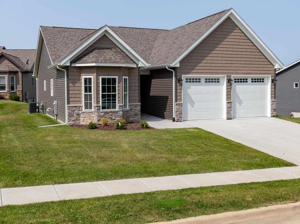 5120 Pandit Dr, Bettendorf, IA 52722