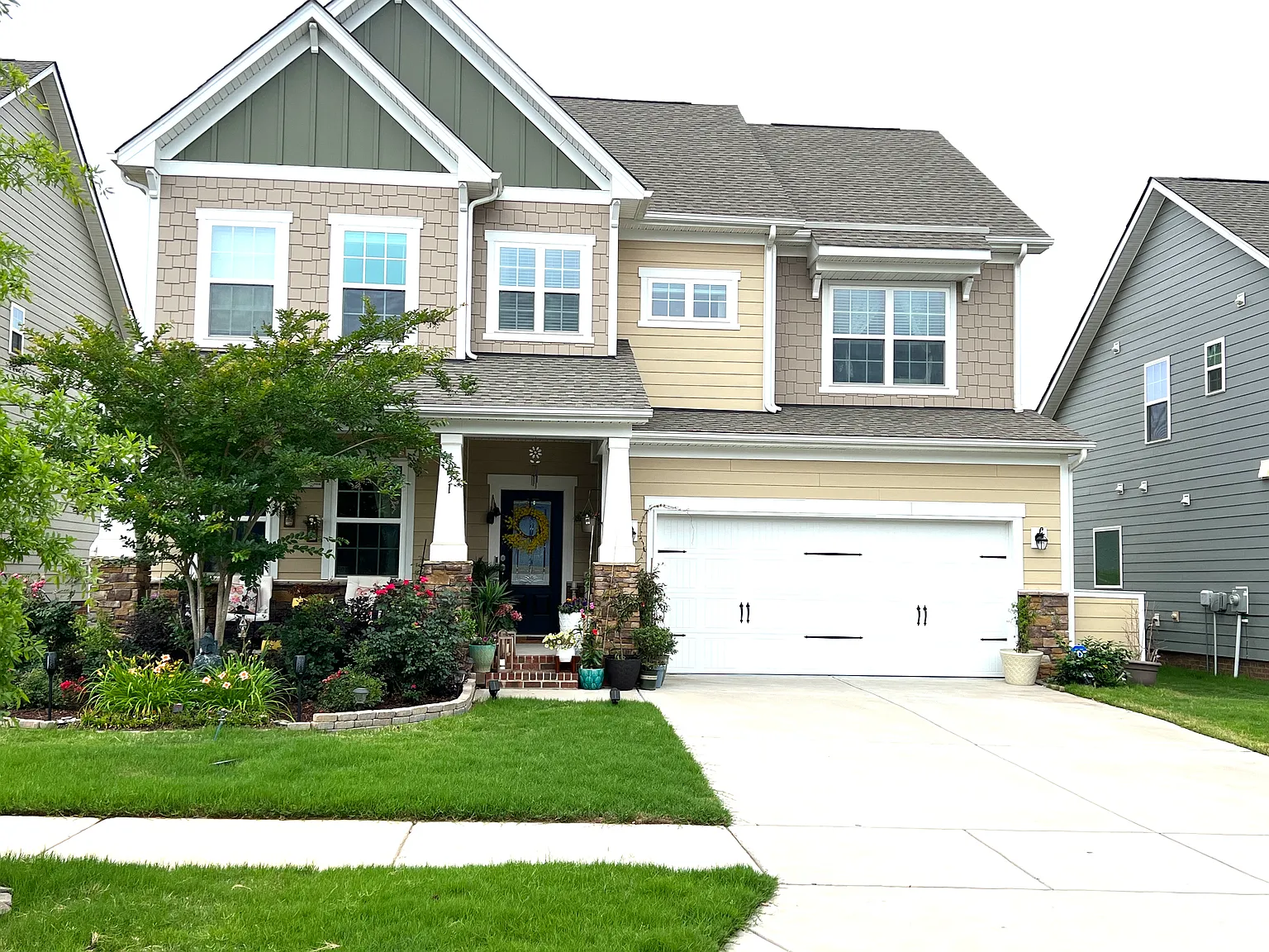 5 bed, 2688 sqft, $3,100 — Photo 4