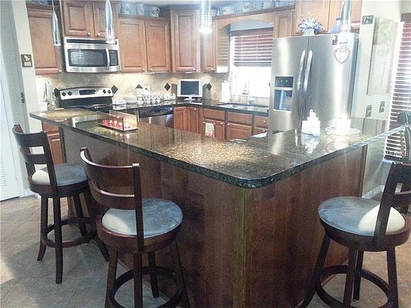 5th image of 114 Aspen Cir